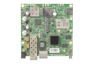 Материнская плата MikroTik RouterBOARD 922UAGS with 720MHz Atheros CPU, 128MB RAM, 1xGigabit LAN, USB, 1xSFP, miniPCIe, SIM slot, built-in 5Ghz 802.11a/c 2x2 two chain wireless, 2xMMCX connectors, RouterOS L4